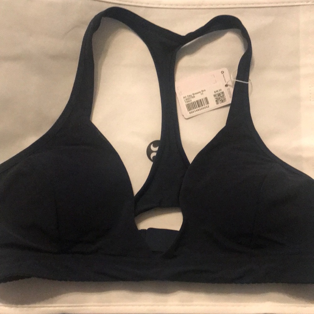 NWT Lululemon All Day Breezy Bra in True Navy